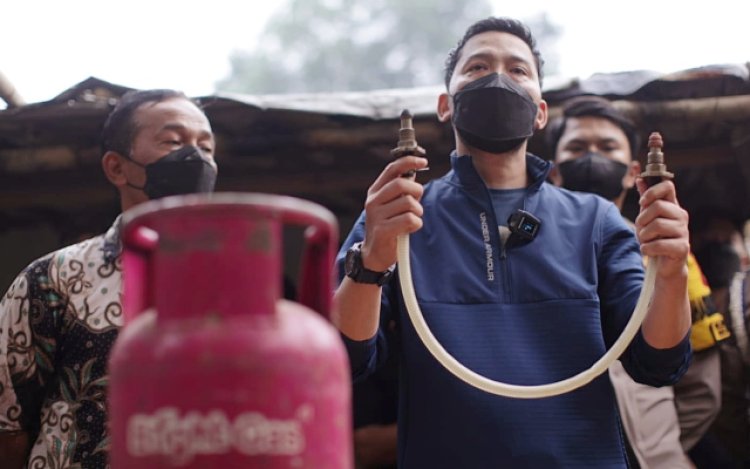 Tiga Orang Pengoplos Gas Bersubsidi Ditangkap di Sentul, Ratusan Tabung Gas Diamankan di Lokasi