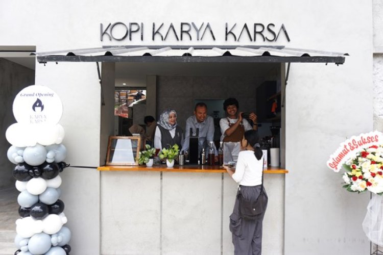 FOTO: Gerai Kopi Karya Karsa di Bandung Berkonsep Kopi Teman Berkarya