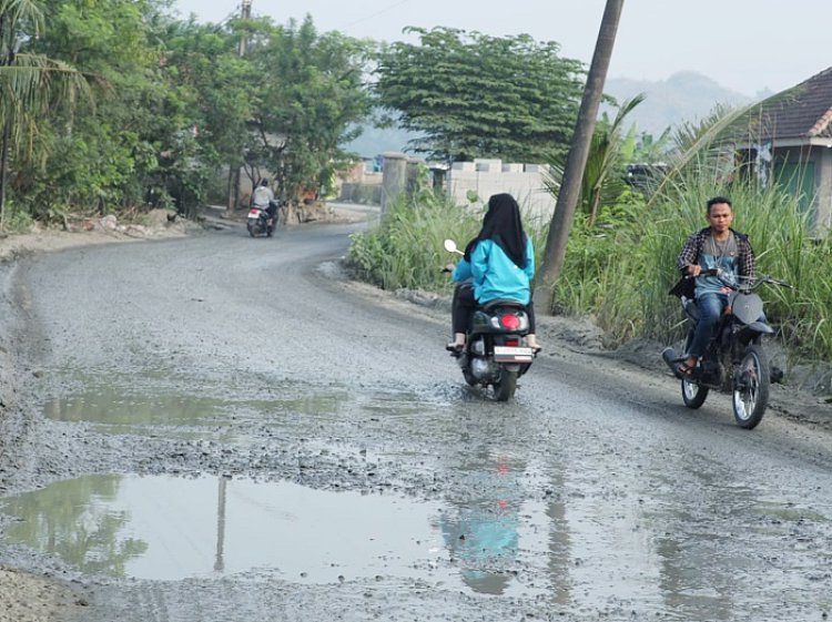 Jaro Peloy Soroti Lambatnya Pelelangan Pekerjaan Pembangunan Jalan maupun Jembatan