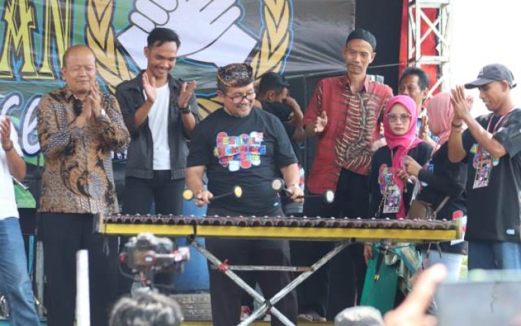 Paguyuban Seniman Angklung Brother Kentongan Diharapkan Mampu Promosikan Kabupaten Cirebon