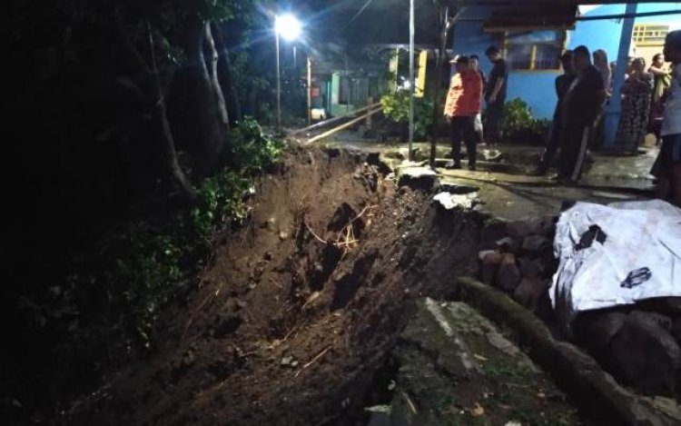 Kota Bogor Dilanda 13 Bencana, Ada Pohon Tumbang Hingga Longsor