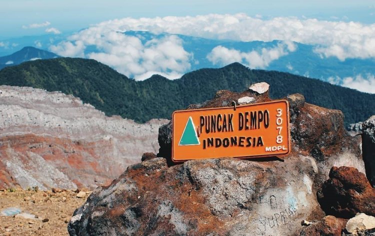 Populer di Kalangan Para Pendaki, Gunung Dempo Menawarkan Pengalaman Mendaki yang Menarik