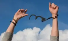 Diduga Terlibat Jaringan Narkotika Internasional, Selebgram AP Asal Lampung Ditangkap Polisi