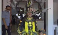 Gunakan Kostum Bertema Lebah, Ridwan Kamil Pamit di Karnaval West Java Festival 2023