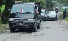 Tokoh Pemuda Sukamakmur Sebut Jika Nunggu APBD, Pembangunan Dua Ruas Jalan Sukamakmur Selesainya 10 Tahun