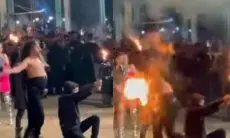 Master Limbad Gagal Atraksi, Jenggot Terbakar hingga Buat Panik Penonton