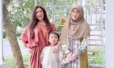 Dituding Tak Hadiri Pernikahan Sang Anak, Ibunda Larissa Chou Beri Bukti Menohok