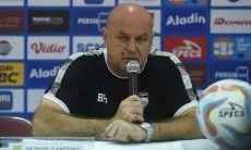 Bojan Hodak Pastikan Persib Semakin Pede Usai Imbangi Borneo FC