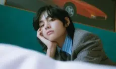 'Layover' Milik V BTS jadi Album Terlaris dengan Penjualan Lebih dari 1 Juta Copy di Hari Pertama Peluncurannya