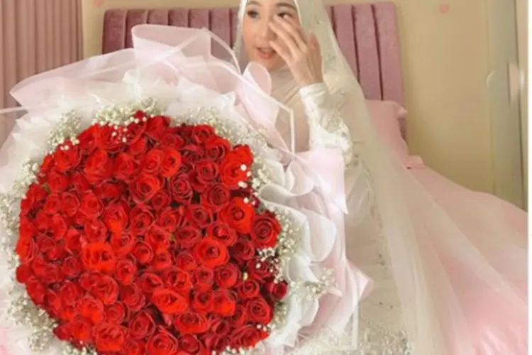 Setelah Ungkap Identitas Calon Suami, Larissa Chou Akhirnya Menikah dengan Ikram Rosadi