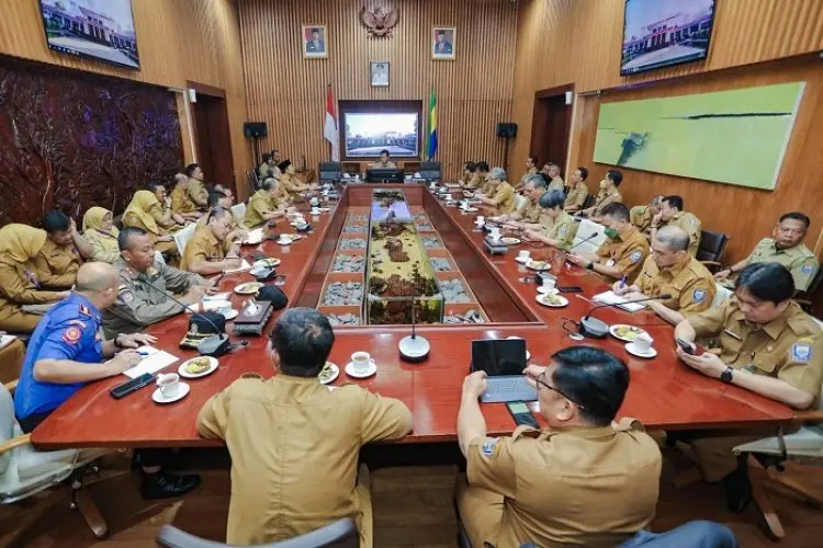 Lomba Adipura Hingga Perapian Kabel Semarakan HJKB 213