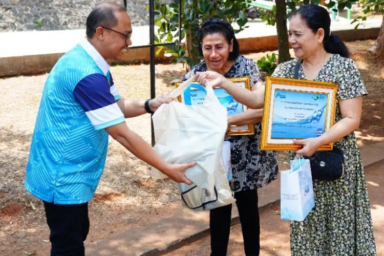 Hari Pelanggan Nasional, Perumda Air Minum Tirta Kahuripan Berikan Kejutan 