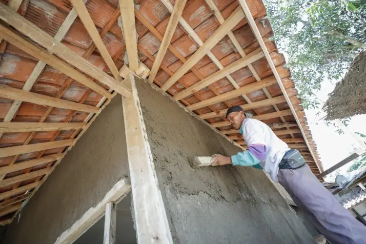 Santri Dukung Ganjar Beri Bantuan dan Kerja Bakti Renovasi Ponpes di Subang 