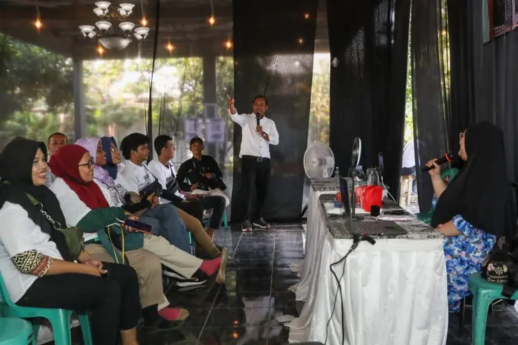 Tawarkan Peluang Usaha Berbasis Teknologi Bagi Ojol, Kajol Dukung Ganjar Gelar Pelatihan Digital Marketing