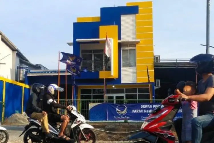 Baligho Anis-Cak Imin di Cirebon Masih Sepi 