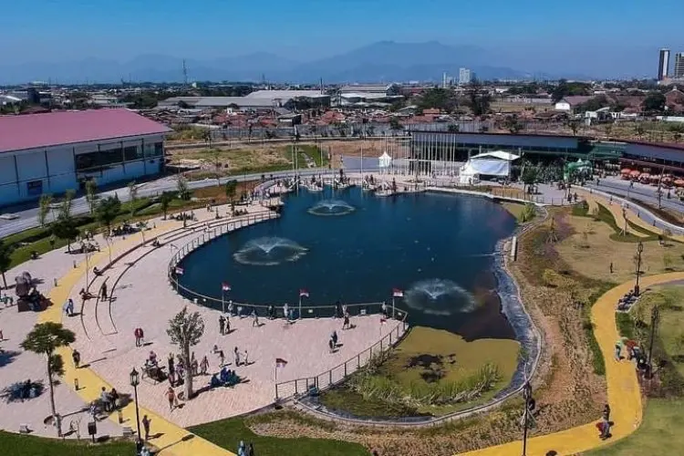Lima Tempat Wisata Menarik Yang Wajib Dikunjungi Ketika Berada  di Bandung