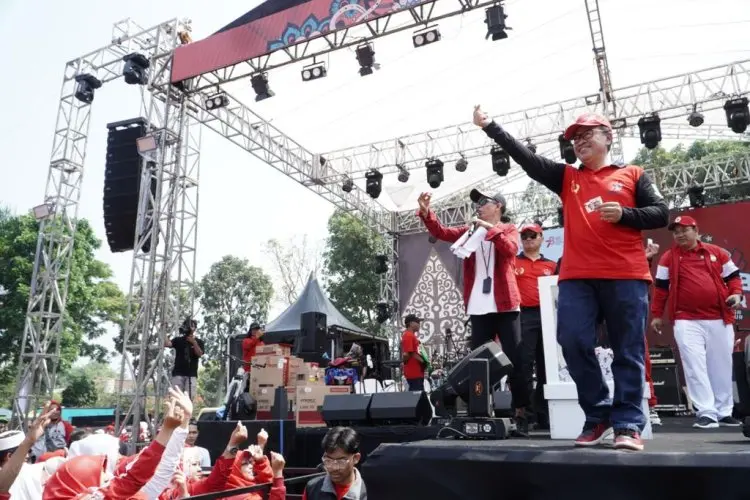 Momen Kebangkitan Olahraga Cianjur, Ini Kemeriahan Jalan Sehat Merah Putih yang Diikuti 32 Ribu Peserta