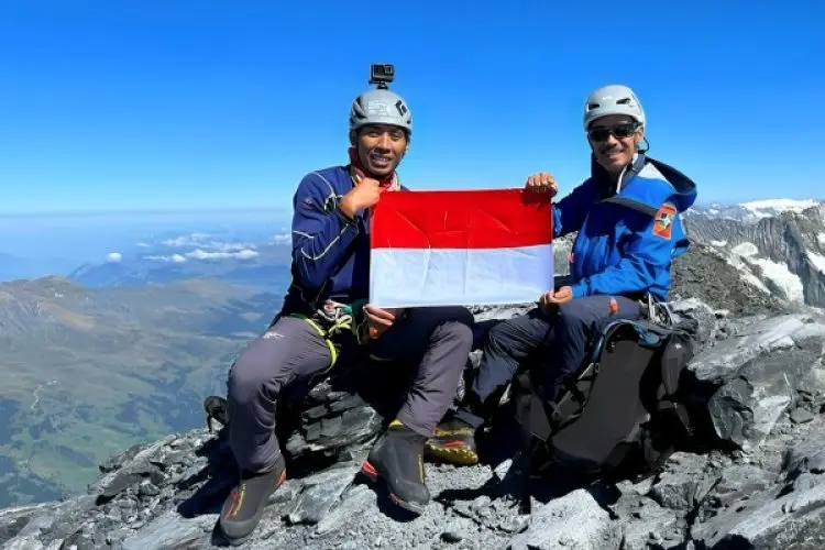 Ekspedisi Alpine Trilogy: Empat Pendaki Indonesia Puncaki Gunung Eiger Swiss untuk Kibarkan Merah Putih