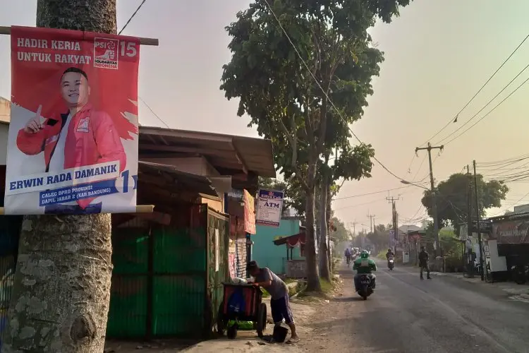 Alat Peraga Kampanye Nempel di Pohon, Ini Pesan Bawaslu Kab Bandung 