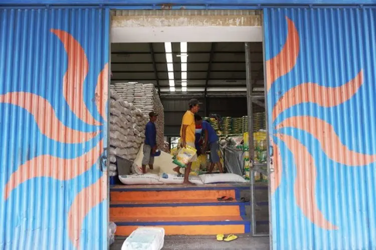 FOTO: Stok Beras di Gudang Bulog untuk Wilayah Bandung