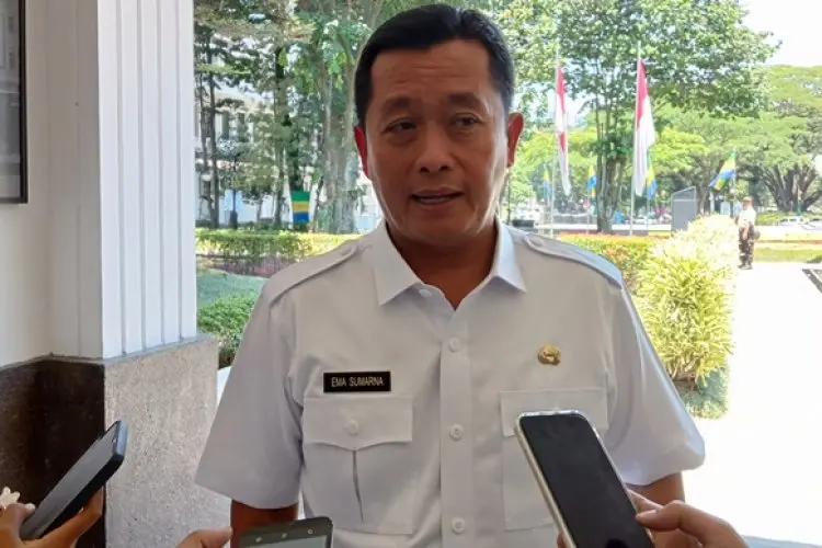 Bambang Tirtoyuliono Ditunjuk sebagai Pj Wali Kota Bandung, Ema Sumarna Ucapkan Selamat
