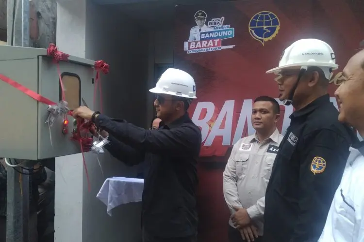Resmikan Program Bandung Barat Caang, Pemda KBB Targetkan 6.000 PJU Terpasang hingga Desember 2023