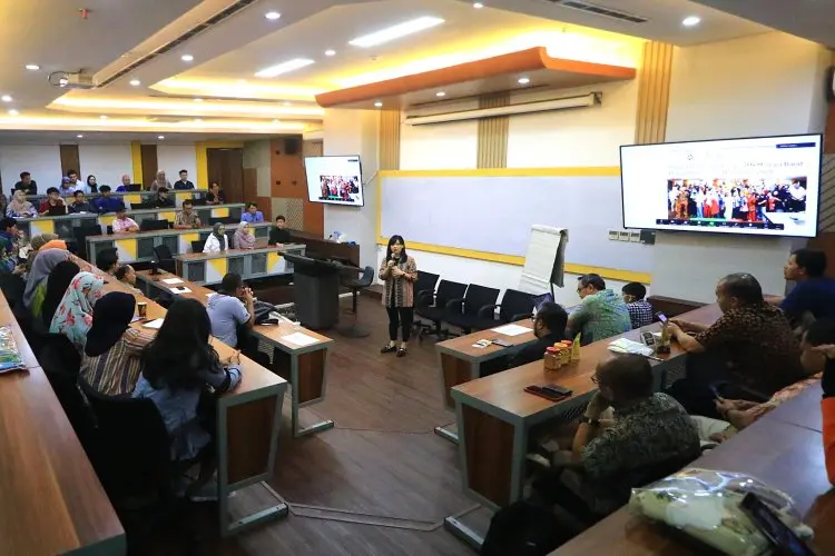 Dorong UKM Jawa Barat Naik Kelas, Thegreaterhub SBM ITB Gelar Coaching Clinik UMKM Jabar 2023