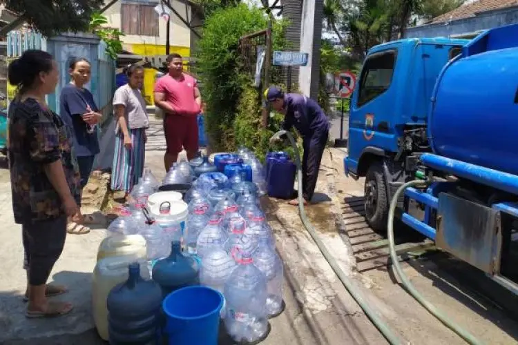 Permintaan Air Bersih Kian Bertambah, BLUD Kota Cimahi Rutin Distribusikan 5.000 Liter per Hari