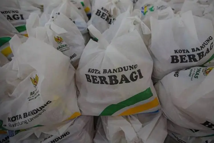 HJKB ke-213, Bandung Berbagi Salurkan 2.805 Paket Sembako 