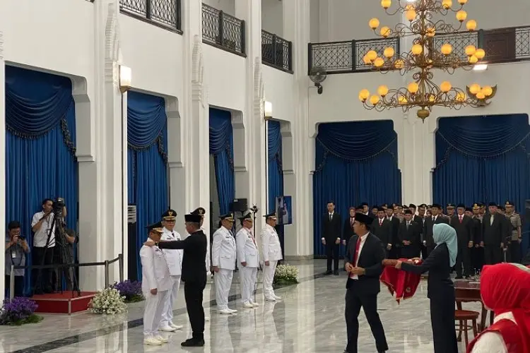 Lantik 6 Pj Bupati/Walikota, Bey Triadi Ingatkan Soal Ancaman Kekeringan