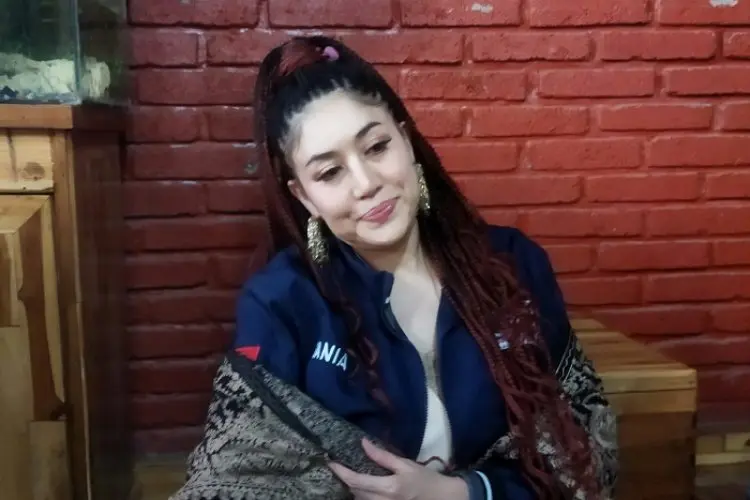 Penyanyi R&B era 90 an Sania Terjun ke dunia Politik karena ingin Memberantas Bank Emok