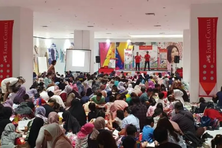 Faber-Castell Family Art Competitions di Bandung Sedot 642 Pasang Anak dan Orang Tua