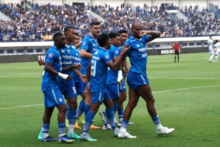 Nick Kuipers Percaya Diri dengan Persib Formasi Bojan Hodak Dibandingkan Luis Milla