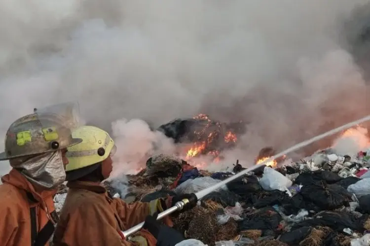 TPA Kopi Luhur Kembali Terbakar, Tim Gabungan Berusaha Padamkan Api