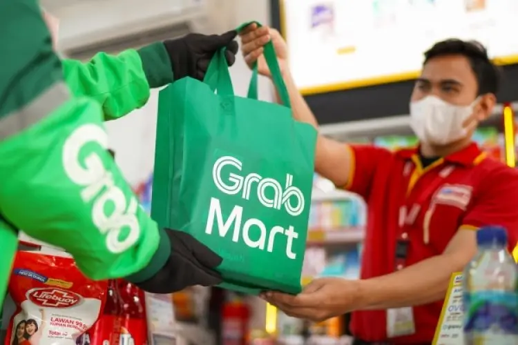 Inilah Waktu dan Produk Belanja Favorit Konsumen Alfamart di GrabMart