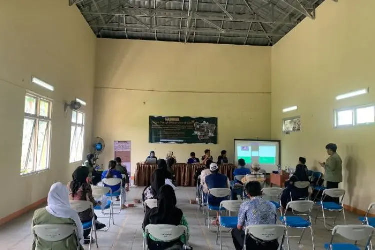 Fisip Unida Beri Pelatihan Digital Marketing Untuk Masyarakat Tenjolaya