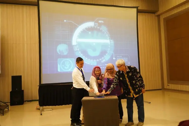 Tingkatkan Pelayanan, Dinkes Jabar Luncurkan Aplikasi CEK-List