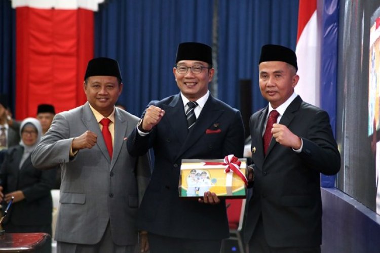 FOTO: Sertijab dan Pisah Sambut Gubernur Jawa Barat