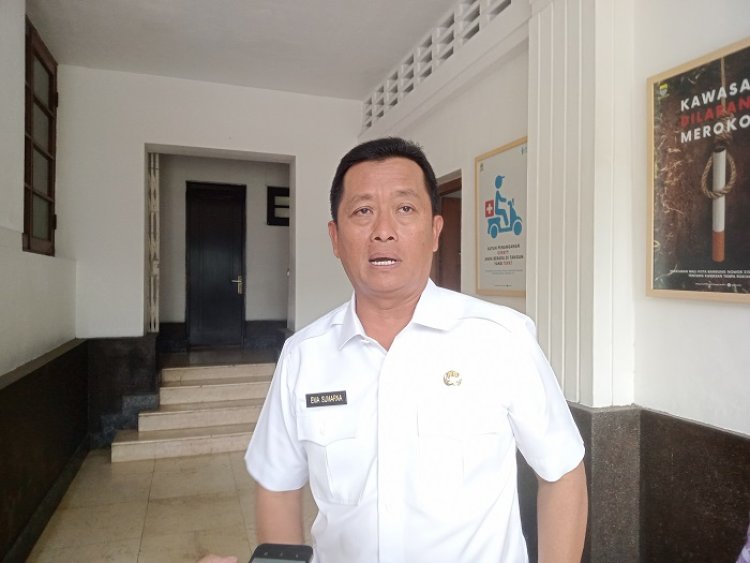 Plh Wali Kota Bandung Kembali Minta Warga Tahan Sampah