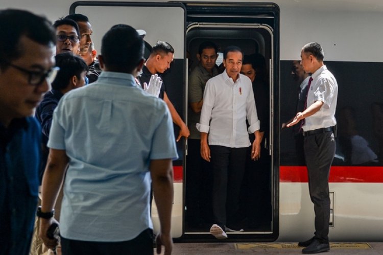 Presiden Jokowi Wacanakan KCJB Tembus ke Surabaya
