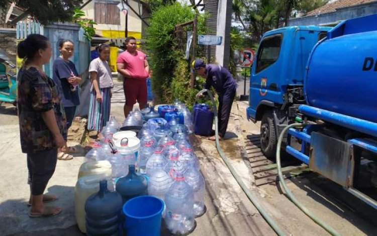 Permintaan Air Bersih Kian Bertambah, BLUD Kota Cimahi Rutin Distribusikan 5.000 Liter per Hari