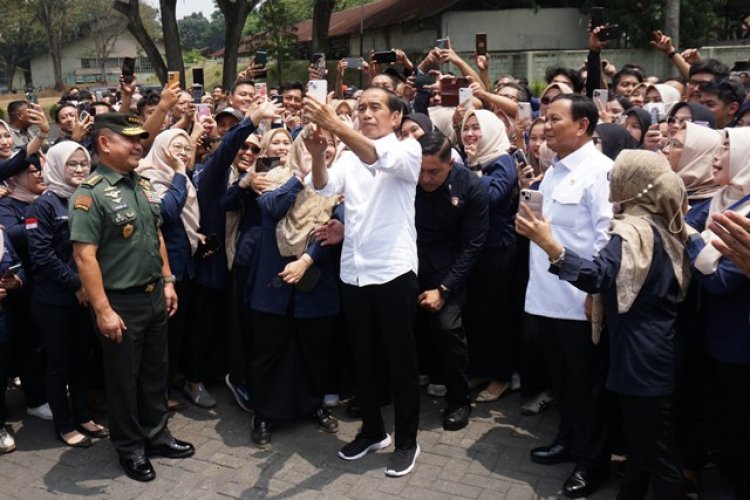 Dampingi Presiden Jokowi, Pj Gubernur Jabar Harap Pindad Terus Berkembang Pesat