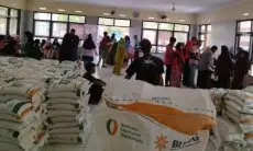 Bulog Jabar Jaga Kualitas Beras Bantuan Pangan Layak Konsumsi