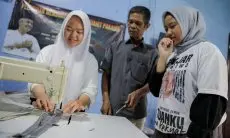 Gelar Pelatihan Menjahit, Ganjar Sejati Olah Limbah Kain jadi Produk Bernilai Jual