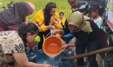 Teh Metty Peduli Kembali Kirim Bantuan Air Bersih untuk Warga Terdampak Kekeringan di Cianjur