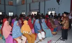 Pemkab Cianjur Salurkan Bantuan Pangan Cadangan Beras