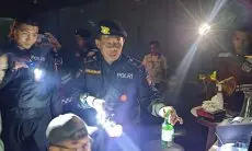 Aparat Gabungan  Sita Ratusan Botol Miras di Garut