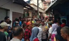 Kesal se-Kampung Muara Lebak, Ratusan Warga Geruduk Rumah Ahli Waris Tuntut Tak Ganggu Layanan Air Bersih