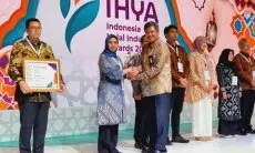 Komitmen Hasilkan Produk Halal, Bio Farma Raih Best Corporate Achievement on Halal Innovation