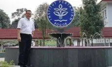 Rektor IPB University Prof Arif Satria Sabet Penghargaan sebagai Most Popular Leader in Social Media 2023